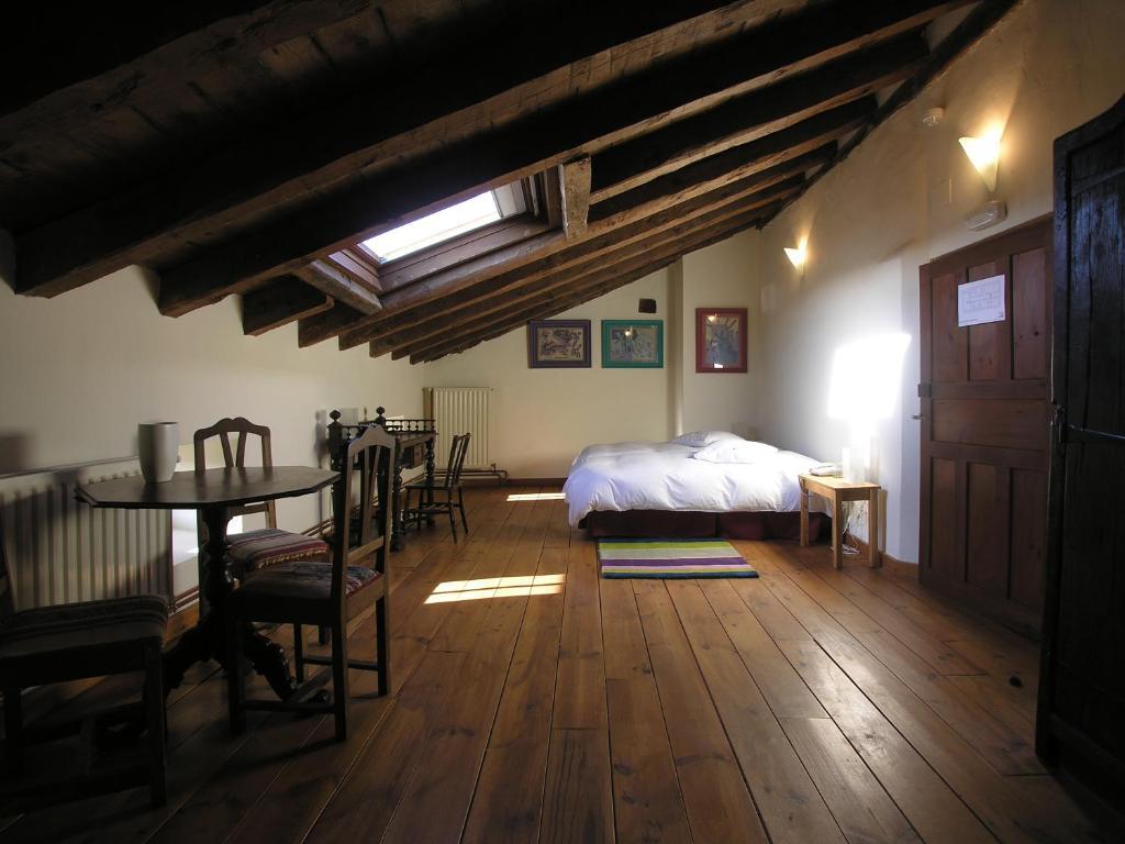 Tardajos La Posada Del Pintor الغرفة الصورة